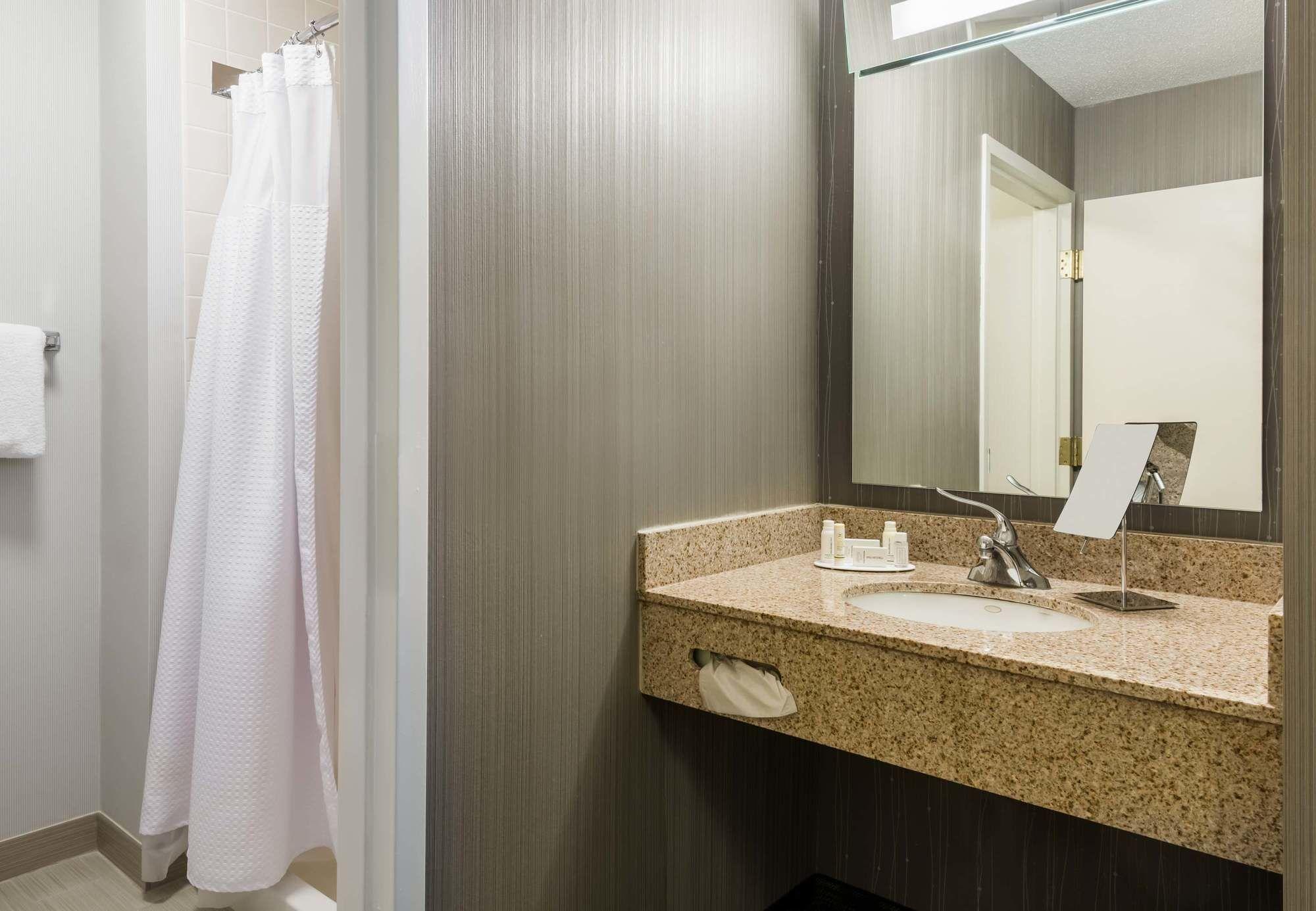 Hotel Courtyard By Marriott Danbury Exterior foto
