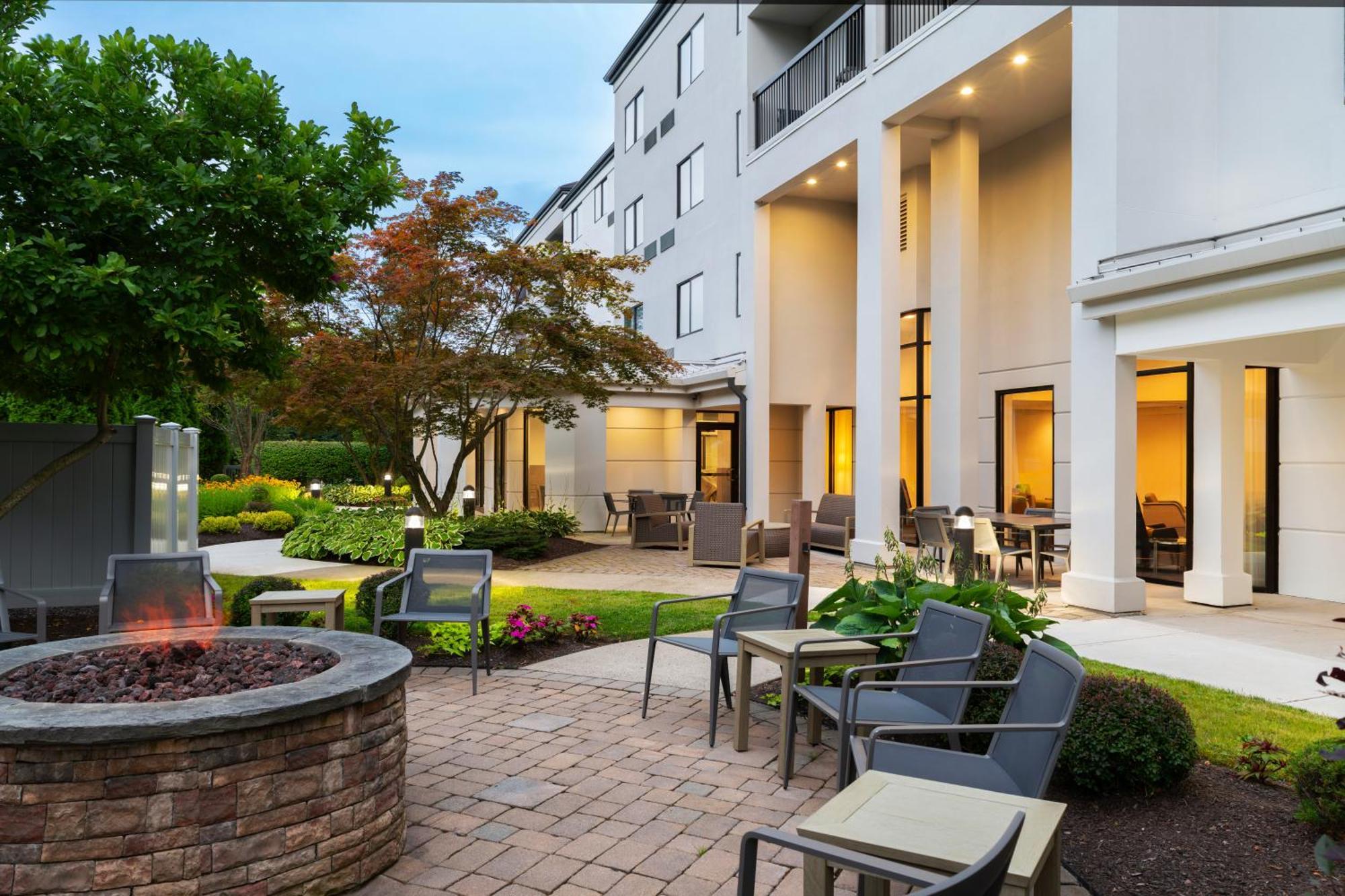 Hotel Courtyard By Marriott Danbury Exterior foto