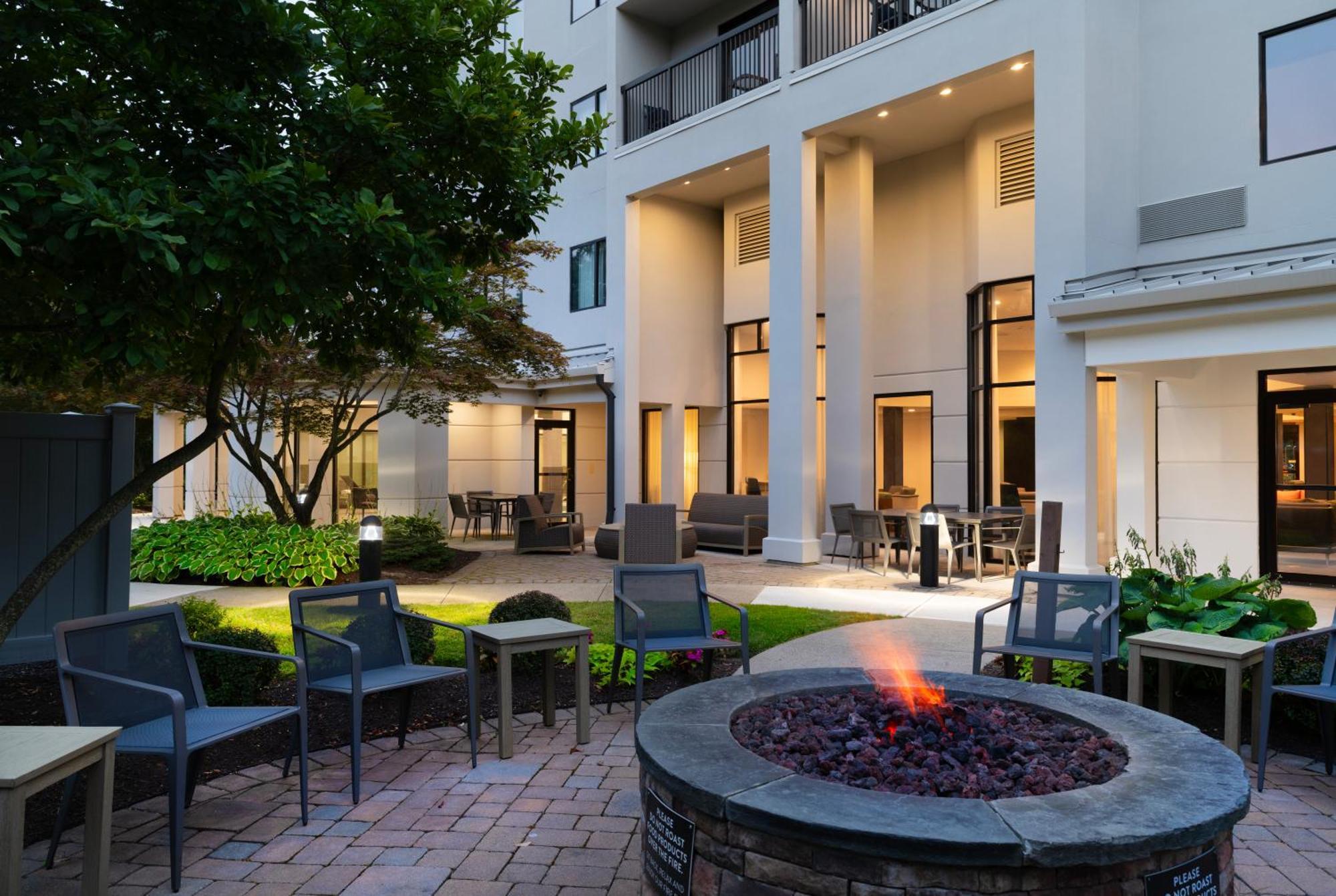 Hotel Courtyard By Marriott Danbury Exterior foto