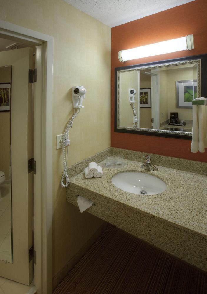 Hotel Courtyard By Marriott Danbury Exterior foto